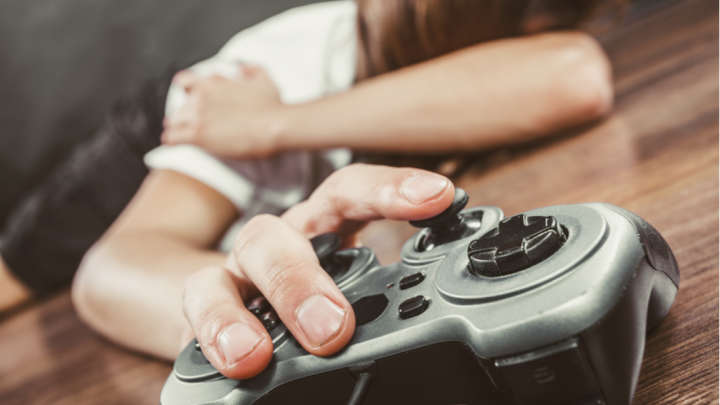 Ngeri! Gara-Gara Kecanduan Game, Pria di Cina ini Alami Kelumpuhan