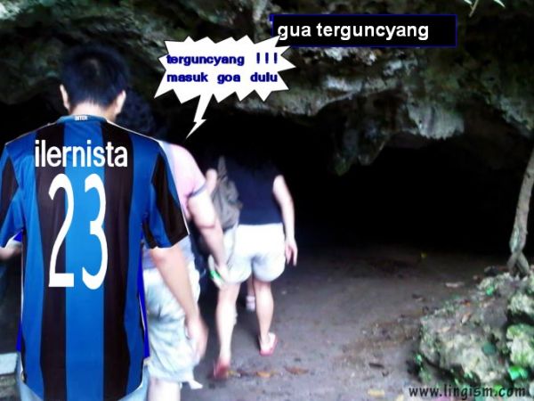 spectre-soccer-room-2012-2013------part-1