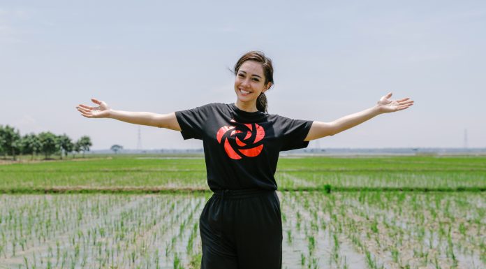 sudah-kenal-dengan-kakak-dari-dokter-reisa-broto-asmoro-jubir-covid-19