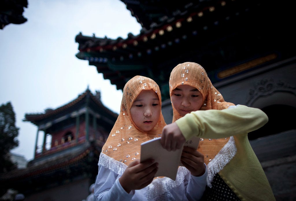  Muslim  Hui dan Uighur Mengapa Diperlakukan Berbeda di  