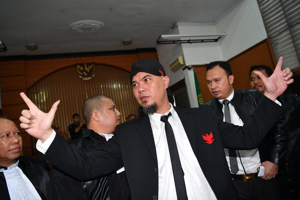Ahmad Dhani: Menghampiri Takdir