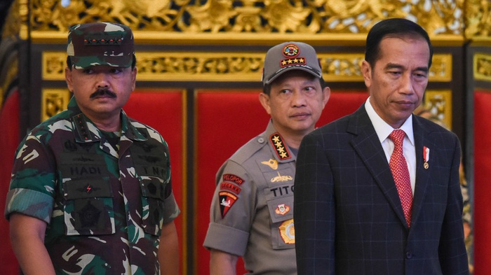 bagaimana-jokowi-khianati-reformasi-dengan-hidupkan-dwifungsi-abri