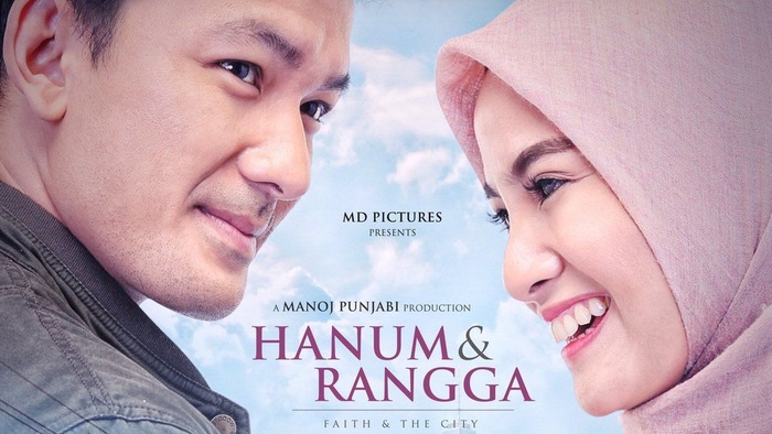 adu-kuat-film-hanum--rangga-dengan-a-man-called-ahok