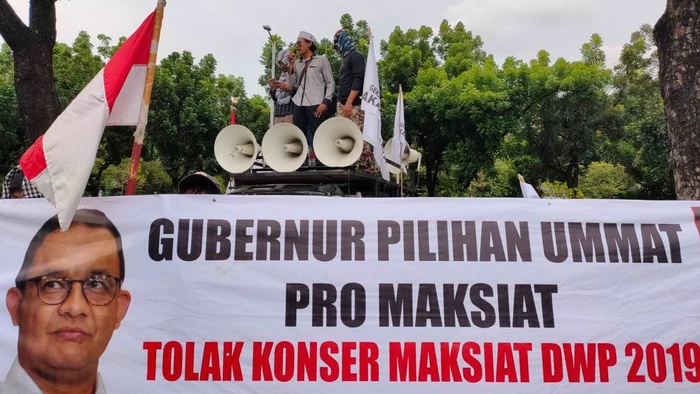 Pendemo DWP: Anies Baswedan Pilihan Umat Pro Maksiat