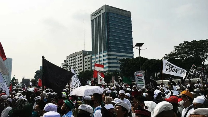 Demo PA 212 &amp; ANAK NKRI Tuntut Partai Pengusul RUU HIP Dibubarkan