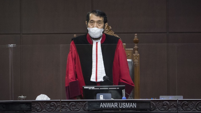 ketua-mk-nikahi-adik-jokowi-berpotensi-langgar-2-aturan-konstitusi