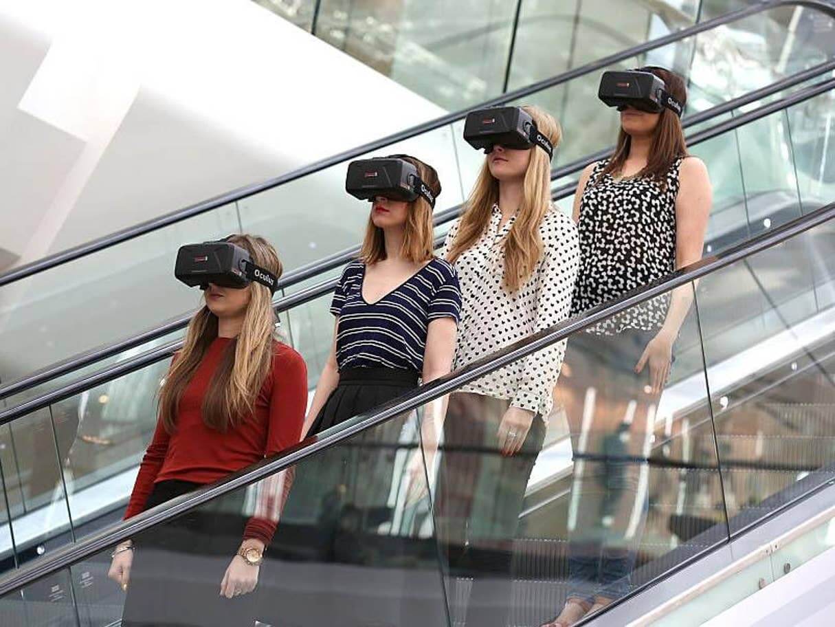 Revolusi Dunia Fashion Berkat Teknologi AR dan VR