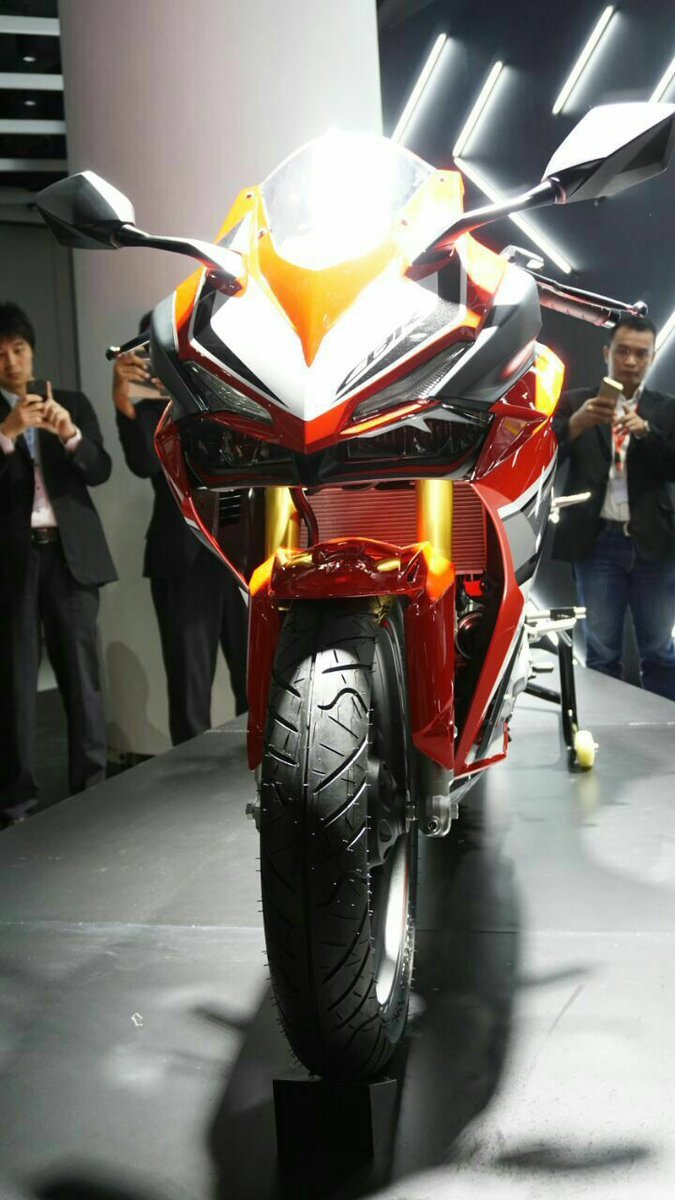 CBR250RR RILIS!! Persaingan gengsi &amp; kebanggaan antara legenda dan penguasa