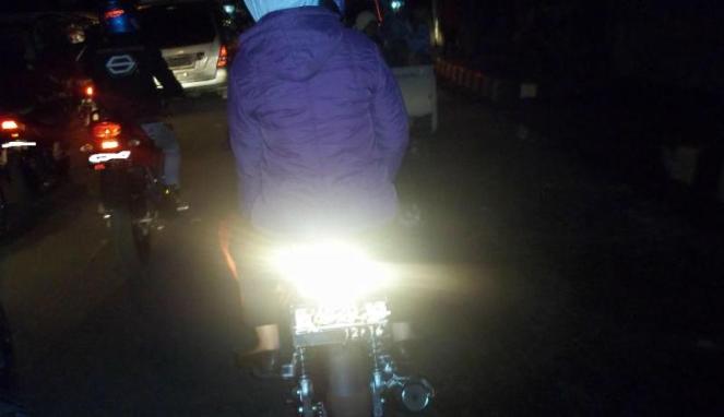 Lampu Kendaraan dan Kegunaannya. (YANG SUKA MODIF LAMPU 