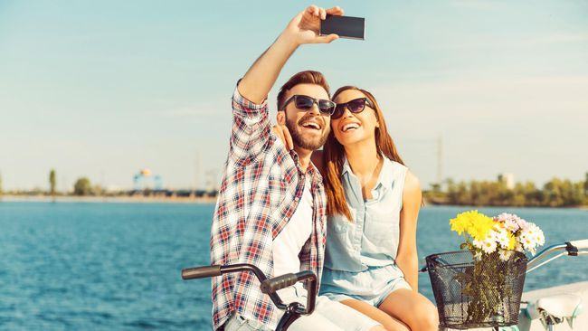 Gemar Traveling Bersama Pasangan Bisa Langgeng