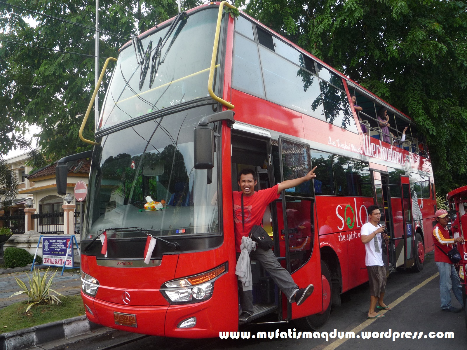 &#91;Hebatnya Bus Tingkat Kota Lain&#93; Pengadaan Bus Trans-Jakarta Terhambat Spesifikasi.