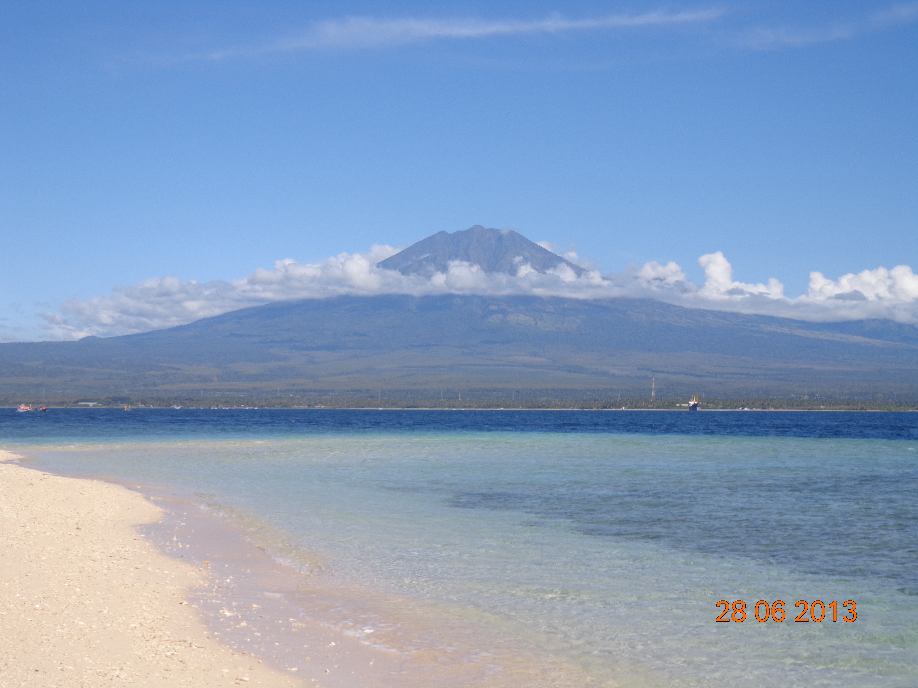 Keindahan Pantai-pantai di Ujung Timur Pulau Jawa