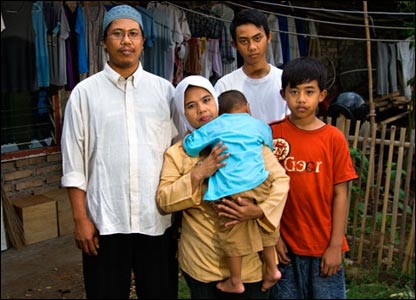 Photo journal: Indonesian family