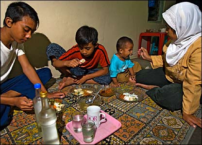 Photo journal: Indonesian family