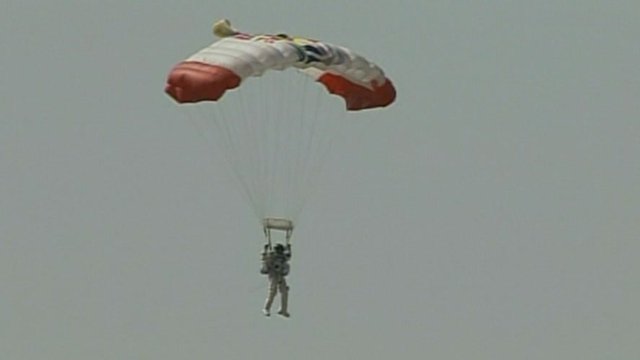 Felix Baumgartner, Manusia Pertama Terjun Melampaui Kecepatan Suara