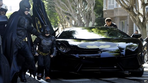 Kisah si Batkid, Bocah 5 Tahun Penderita Leukemia yang Bermimpi Menjadi Batman