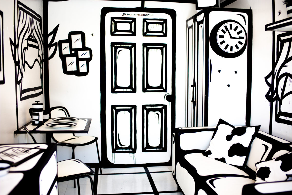 Comics room. Оформление комнаты в стиле комикса. Дизайн кафе в стиле черно белого комикса. Дверь в кафе рисунок карандашом. Двери кафе рисунок.