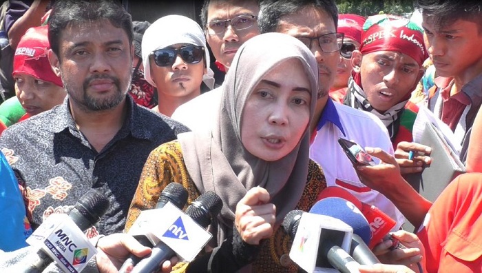 Mirah: Pemerintah “Kebangetan” Naikkan Upah Minimum 2019