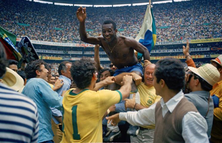 Mengenal Pele, Legenda Sepak Bola Dunia dan Pencetak Goal Termuda di Piala Dunia