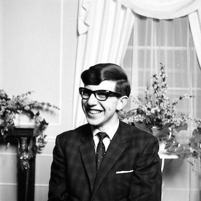 10 Foto langka Stephen Hawking saat masih muda yang jarang terekspos