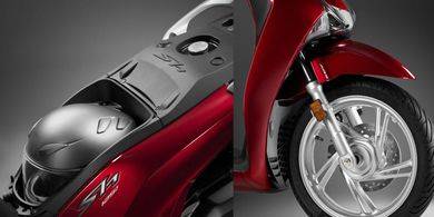 Stop Simpan Helm di Bagasi Motor Bray!