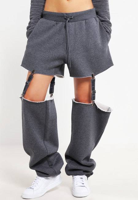 Item Fashion Ini Aneh dan Jelek Tapi Laku Keras