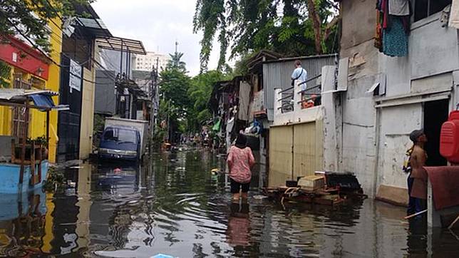 banjir-jakarta-begini-beda-normalisasi-sungai-dan-naturalisasi