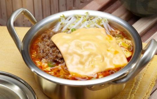 12 Hidangan Lezat yang Sering Bikin Salah Fokus Saat Menonton Drama Korea