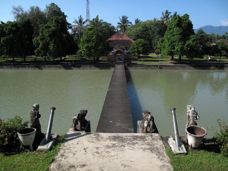 Pura Lingsar Lombok Destinasi Sejarah Di SEJARAH dan ASAL USUL LOMBOK KASKUS