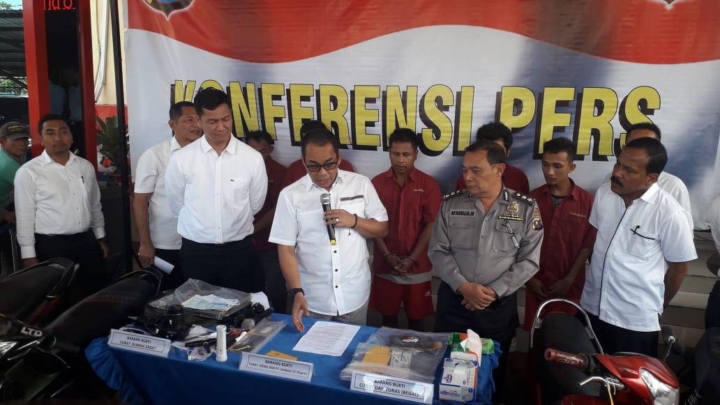 zailani-cs-bongkar-gedung-rumah-zakat