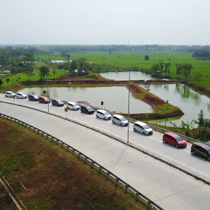 Touring Pertama Sienta Sekaligus Uji Fitur HSA