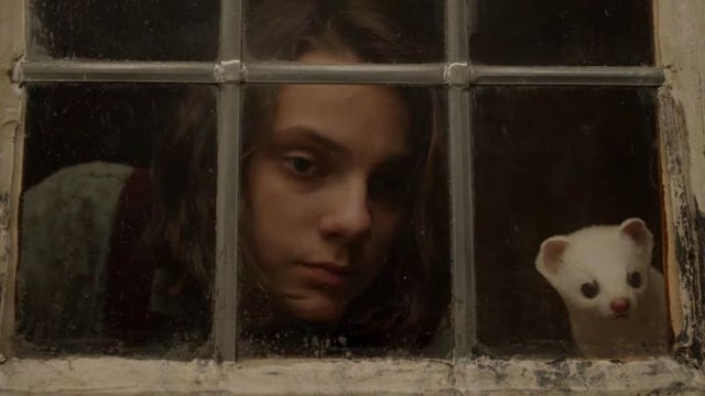 5 Alasan Kamu Nggak Boleh Melewatkan Serial ‘His Dark Materials’ !