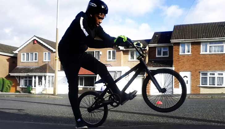 7 Trik BMX Untuk Pemula Yang Harus Dikuasai Sebelum Mencoba Trik Yang Lebih Berbahaya