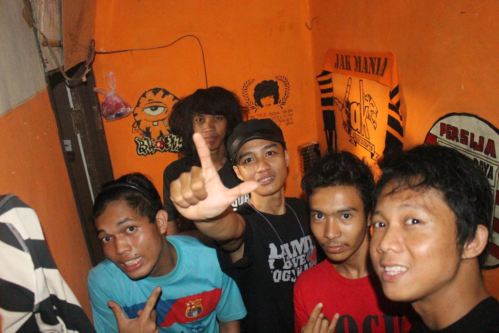 HAPPY ANNIVERSARY 17 th THE JAKMANIA #Kam17akmania