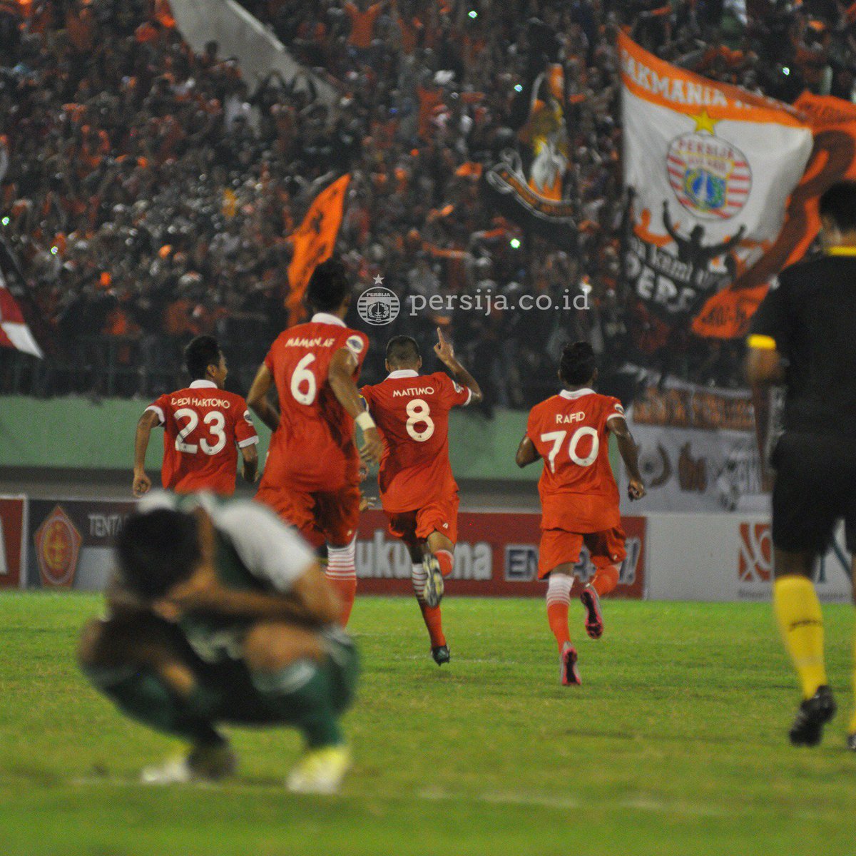 Dihina dengan nyanyian suporter tni, Persija membungkamnya dengan kemenangan