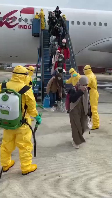 Penyemprotan WNI Setiba dari Wuhan Jadi Tertawaan Dunia