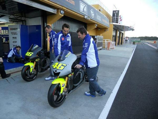 valentino-rossi-46-the-living-legend----part-5