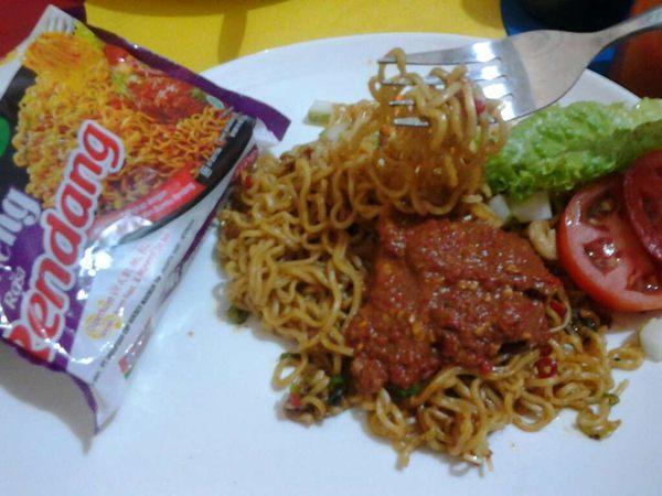 Mie vs Bungkus &#91;Kuliner Unik Jogja&#93;