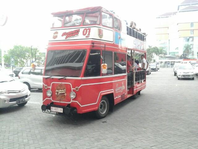 &#91;Hebatnya Bus Tingkat Kota Lain&#93; Pengadaan Bus Trans-Jakarta Terhambat Spesifikasi.
