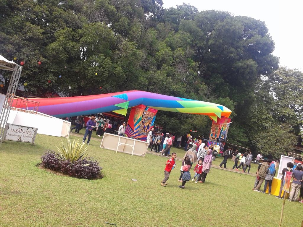 Kemacetan Pasar Seni ITB hingga Pasteur