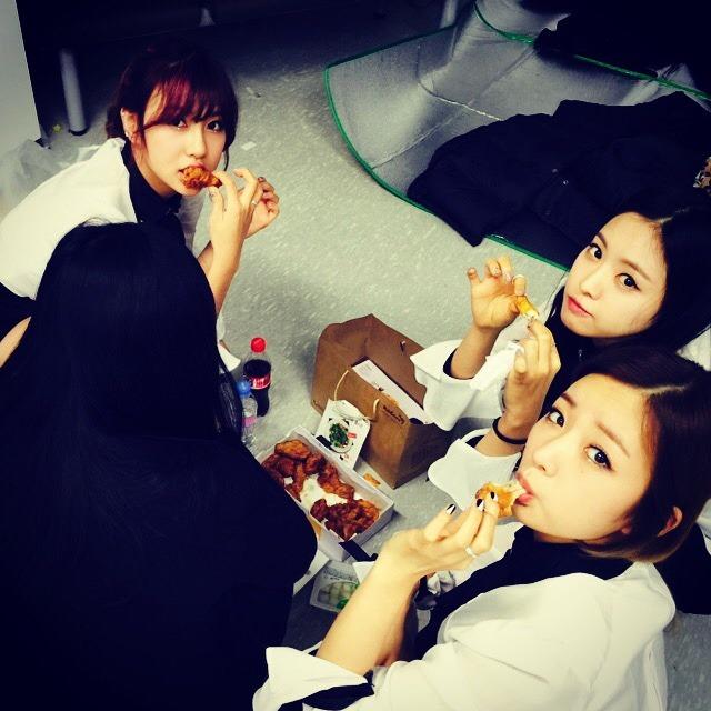 k-pop-a-pink---kaskus-pink-panda