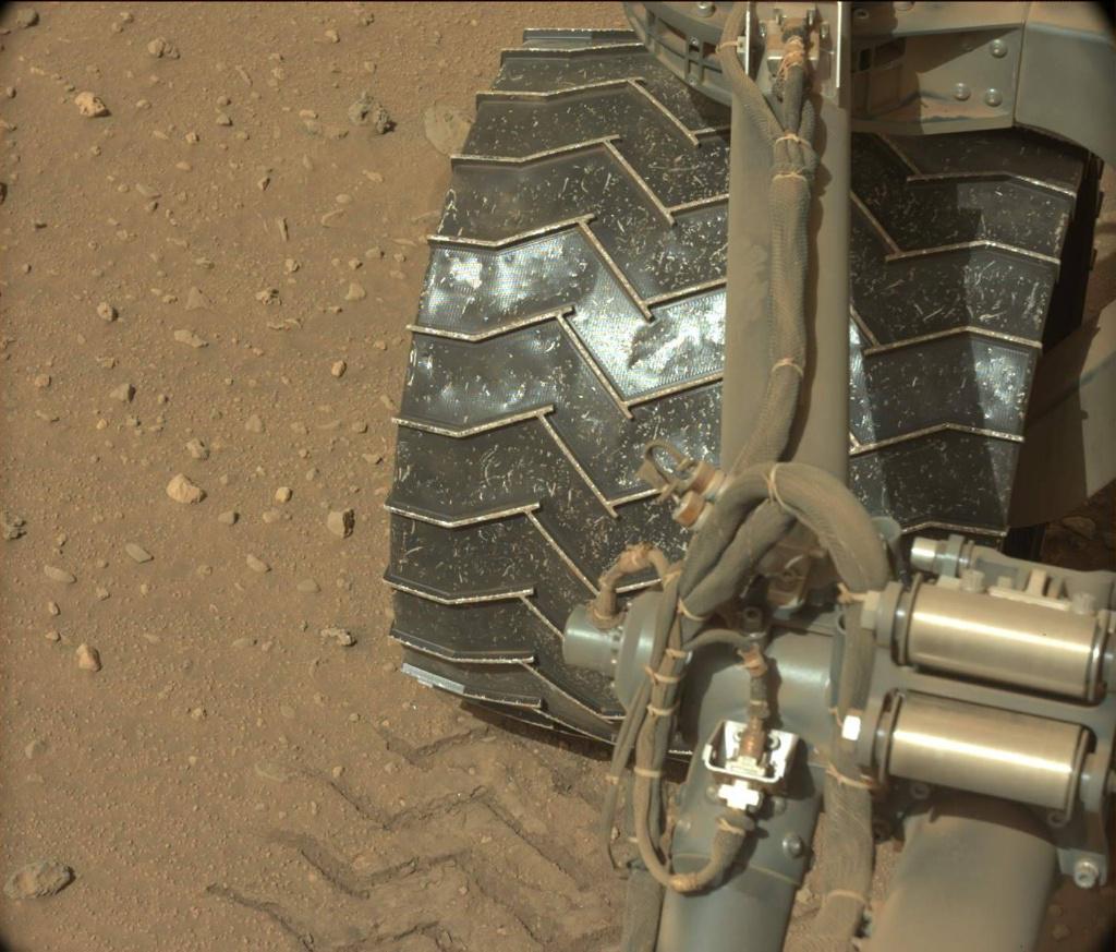 6 jam yang lalu, Robot Curiosity Rover take selfie dari Mars