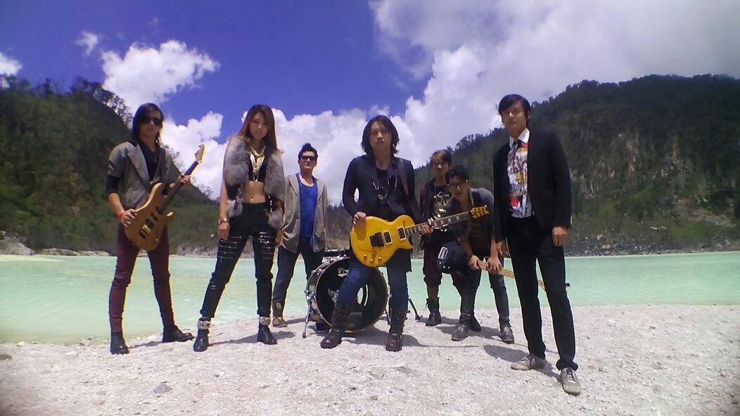 Band J-Rocks berkolaborasi dengan musisi jepang,korea,china (SAGA)