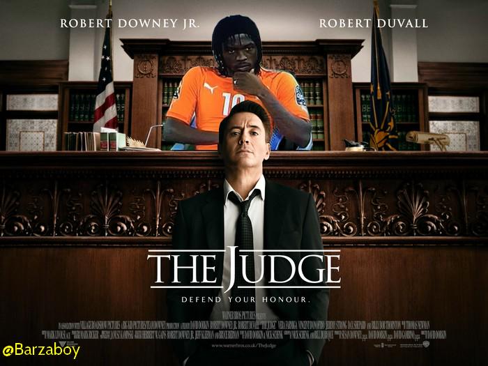 Meme Gervinho dan kursi plastiknya