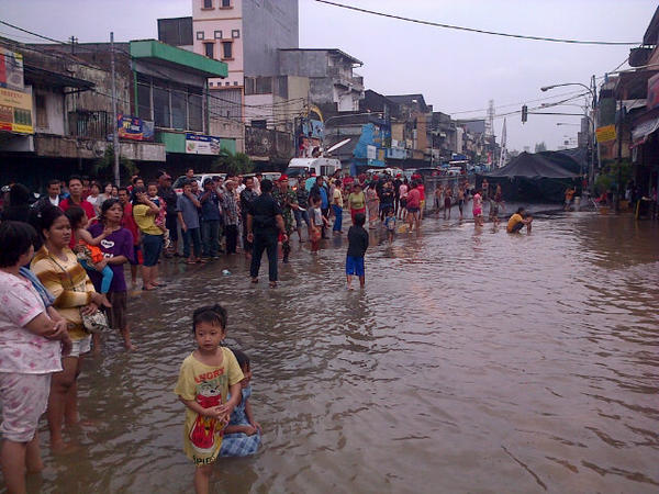 posting-poto-laporan-banjir-hari-ini-di-tempat-agan