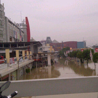 Giant Bekasi Banjir (Lagi)