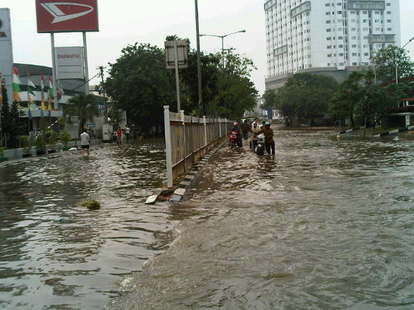 posting-poto-laporan-banjir-hari-ini-di-tempat-agan