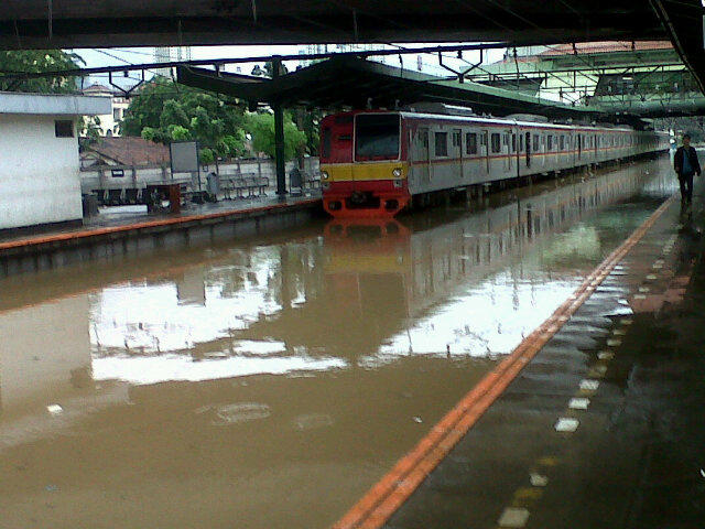 posting-poto-laporan-banjir-hari-ini-di-tempat-agan