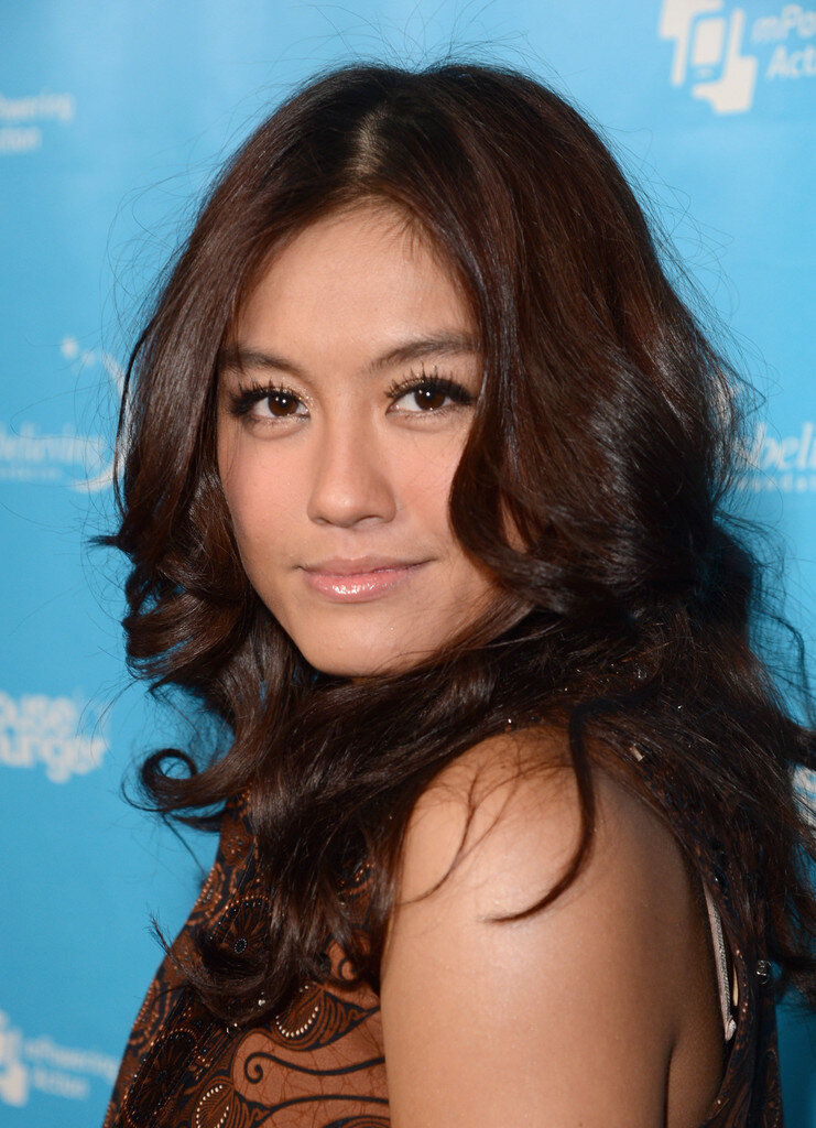 new pic -Agnes Monica.. tambah "gede" (asli / operasi ???? )