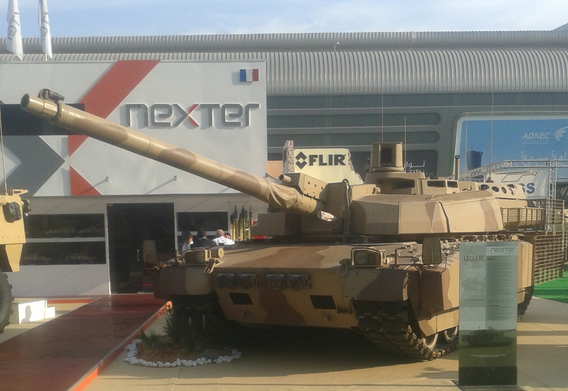 Photo} ***IDEX Uni Emirat Arab 2013***